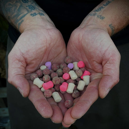 Limited Edition Ultimate Plum & Mulberry Hookbaits – Baylys Baits